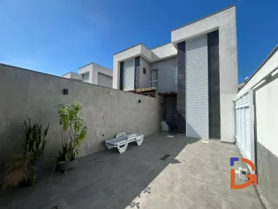 Casa com 2 Quartos para alugar, 67m² no Costazul, Rio das Ostras