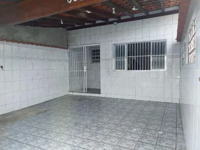 Casa com 1 Quarto à venda, 38m² no Maracanã, Praia Grande