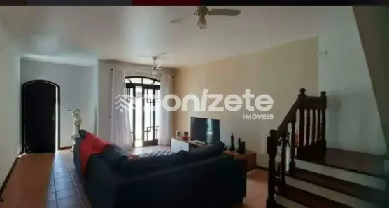 Sobrado com 3 Quartos à venda, 262m² no Parque Jaçatuba, Santo André