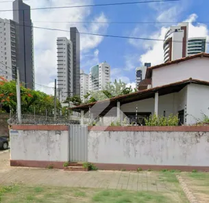 Imóvel Comercial com 4 Quartos à venda, 326m² no Lagoa Nova, Natal