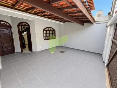 Casa com 2 Quartos para alugar, 181m² no Jardim Santo Antônio, Macaé