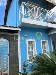 Sobrado com 4 Quartos para alugar, 200m² no Parque Brasil, Jacareí