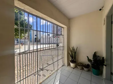 Casa com 2 Quartos para alugar, 94m² no Areia Preta, Natal