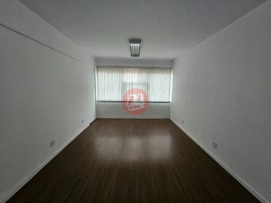 Sala Comercial à venda, 30m² no Centro Histórico, Porto Alegre