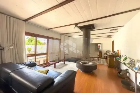 Casa com 3 Quartos à venda, 290m² no Três Figueiras, Porto Alegre