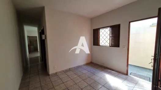 Casa com 2 Quartos para alugar, 70m² no Santa Mônica, Uberlândia