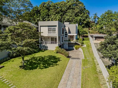 Casa com 3 Quartos à venda, 355m² no América, Joinville