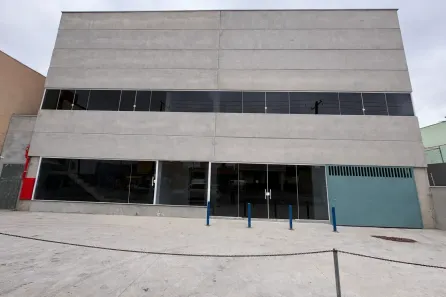 Prédio Comercial para alugar, 1500m² no Ayrosa, Osasco