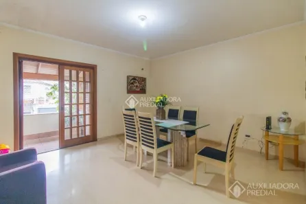 Casa com 3 Quartos à venda, 252m² no Santo Antônio, Porto Alegre