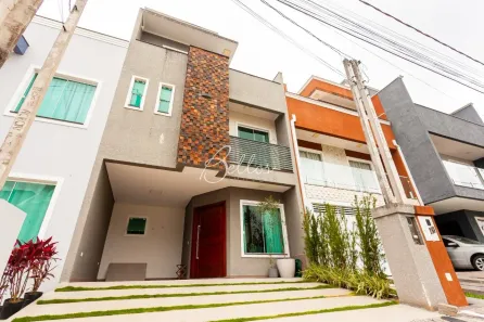 Sobrado com 3 Quartos à venda, 93m² no Tatuquara, Curitiba