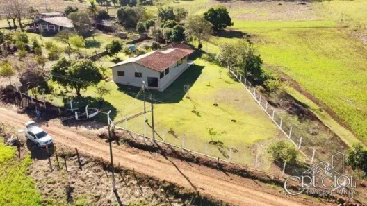 Fazenda/Sítio com 3 Quartos à venda, 220m² no Maravilha, Londrina