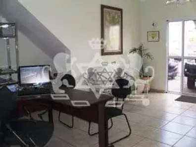 Sobrado com 2 Quartos à venda, 10m² no Centro, Caraguatatuba