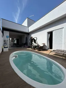 Casa de Condomínio com 3 Quartos à venda, 180m² no Piracangaguá, Taubaté