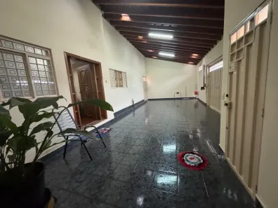 Casa com 3 Quartos à venda, 228m² no Santo Agostinho, Franca
