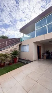 Casa com 5 Quartos para alugar, 240m² no Anhanguera, Goiânia
