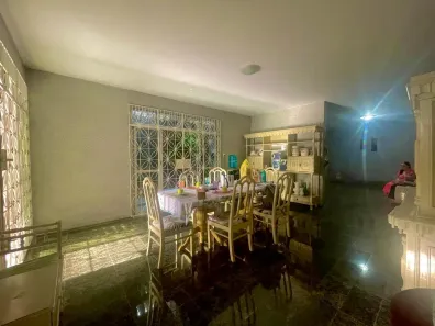 Casa com 4 Quartos à venda, 250m² no Parquelândia, Fortaleza