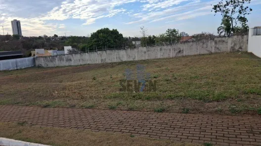 Lote/Terreno à venda, 661m² no Jardim Shangri-Lá, Bauru