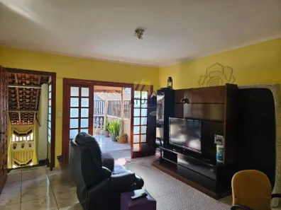 Casa com 3 Quartos à venda, 95m² no Jardim Salete, Taboão da Serra