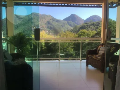 Casa com 4 Quartos à venda, 463m² no Suíço, Nova Friburgo