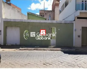 Casa com 3 Quartos à venda, 350m² no Centro, Janaúba