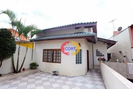 Casa com 3 Quartos à venda, 300m² no Jordanópolis, Arujá