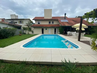 Casa com 4 Quartos à venda, 319m² no Córrego Grande, Florianópolis