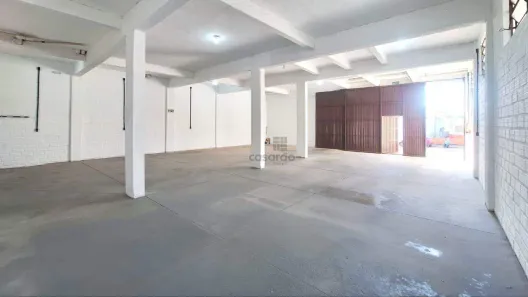 Ponto Comercial para alugar, 155m² no Tomazetti, Santa Maria