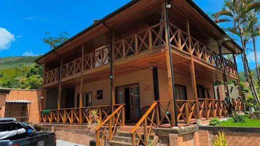 Fazenda/Sítio com 3 Quartos à venda, 800m² no Alto do Piracuama, Pindamonhangaba