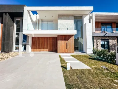 Sobrado com 4 Quartos à venda, 234m² no , Xangri-Lá