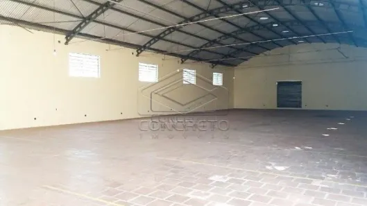 Galpão/Depósito/Armazém para alugar, 800m² no Vila Assis, Jaú