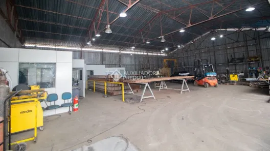 Galpão/Depósito/Armazém para alugar, 500m² no Batistini, São Bernardo do Campo