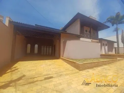 Sobrado com 4 Quartos para alugar, 400m² no Loteamento Habitacional São Carlos 1, São Carlos