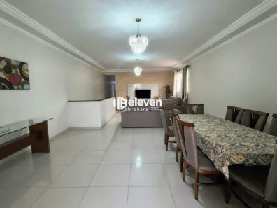 Casa com 3 Quartos à venda, 210m² no Campo Grande, Santos