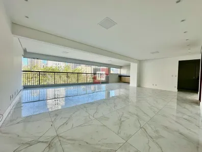 Apartamento com 3 Quartos à venda, 213m² no Santo Amaro, São Paulo
