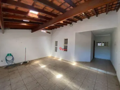 Casa com 3 Quartos para alugar, 245m² no Jardim Nielsen Ville, Americana
