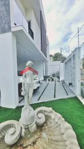 Sobrado com 3 Quartos à venda, 260m² no Jardim Imperial, Maringá