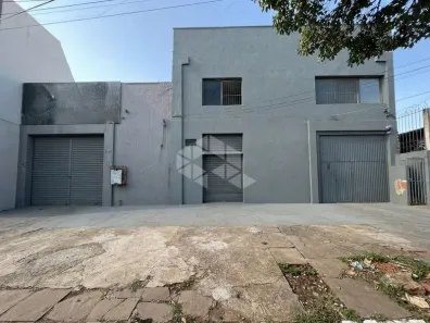 Galpão/Depósito/Armazém para alugar, 930m² no São João, Porto Alegre