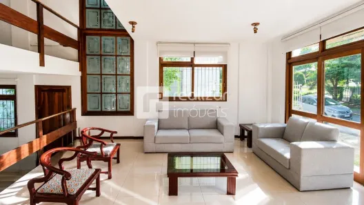 Casa com 4 Quartos para alugar, 180m² no Itacorubi, Florianópolis