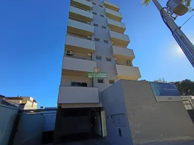 Apartamento com 2 Quartos para alugar, 42m² no Zona 07, Maringá