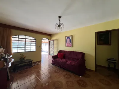 Casa com 4 Quartos à venda, 220m² no Setor Leste Universitário, Goiânia