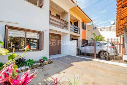 Casa com 3 Quartos à venda, 200m² no Cavalhada, Porto Alegre