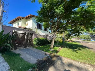 Casa com 4 Quartos à venda, 205m² no Balneário Praia do Pernambuco, Guarujá
