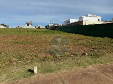 Lote/Terreno à venda, 384m² no Recreio dos Bandeirantes, Uberaba
