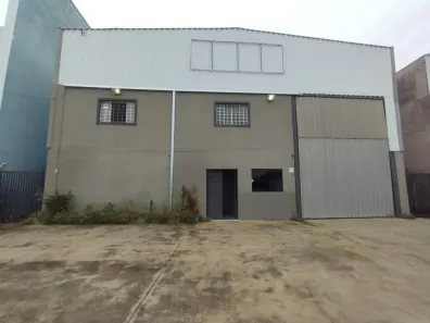 Galpão/Depósito/Armazém para alugar, 700m² no Parque Jatobá (Nova Veneza), Sumaré