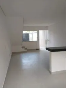 Casa com 2 Quartos à venda, 65m² no Parque Xangri-Lá, Contagem