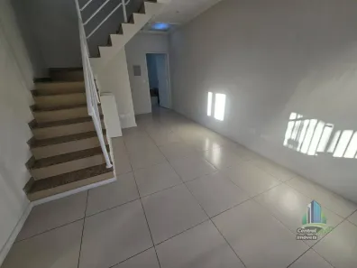 Sobrado com 2 Quartos para alugar, 80m² no Guilhermina, Praia Grande