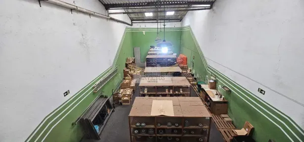 Galpão/Depósito/Armazém à venda, 260m² no Jardim Santo Antônio, Santo André