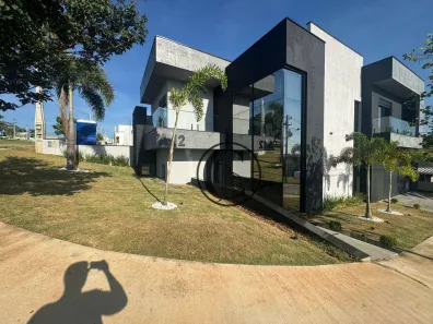 Casa de Condomínio com 3 Quartos à venda, 270m² no Cajuru do Sul, Sorocaba