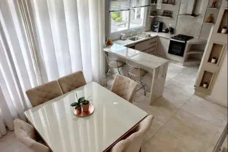 Casa com 3 Quartos à venda, 329m² no Coqueiros, Florianópolis