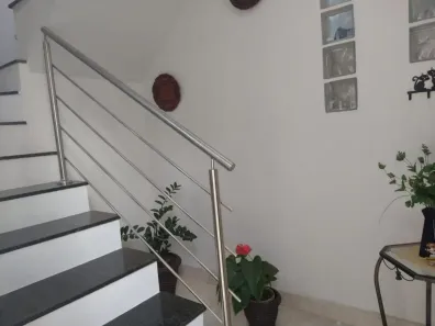 com 5 Quartos para alugar, 300m² no Vila Betânia, São José dos Campos